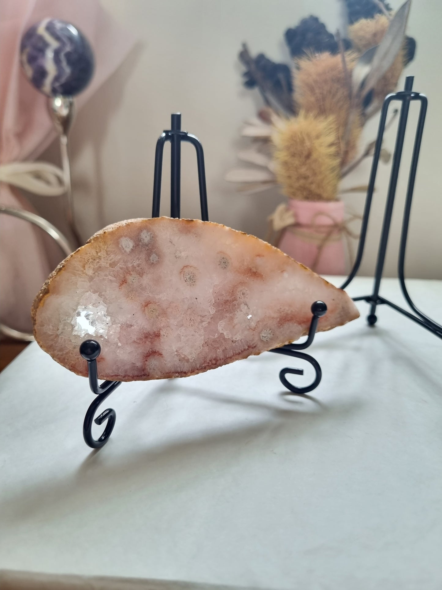 Blooming Flower Agate Slice with quartz inclusions