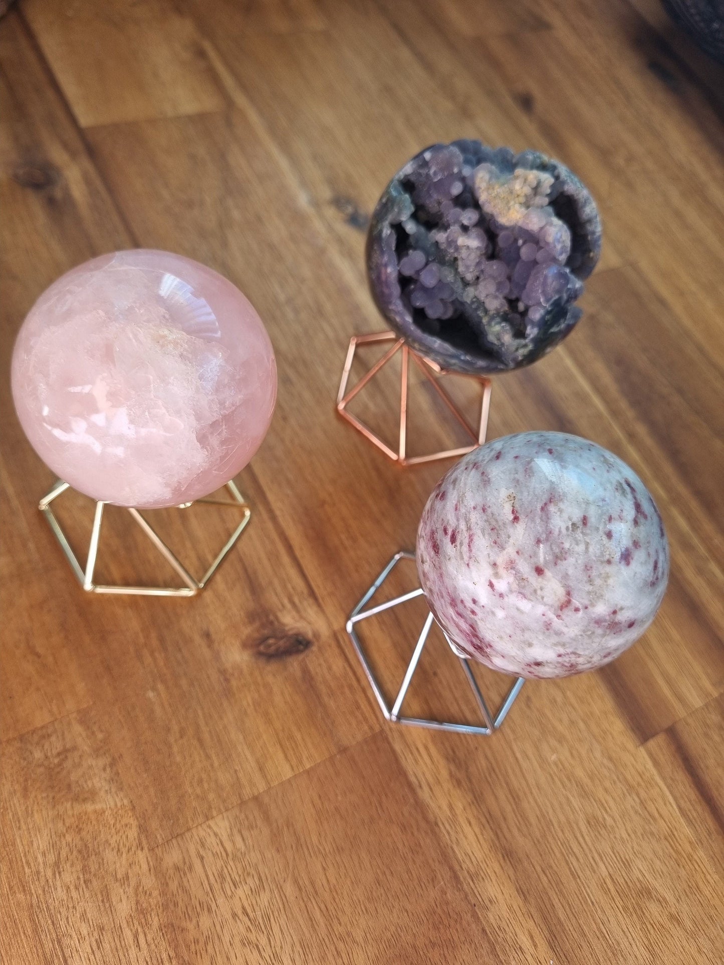 Hexagon Sphere or Egg Holder /Stand - Gold / Rose Gold / Silver