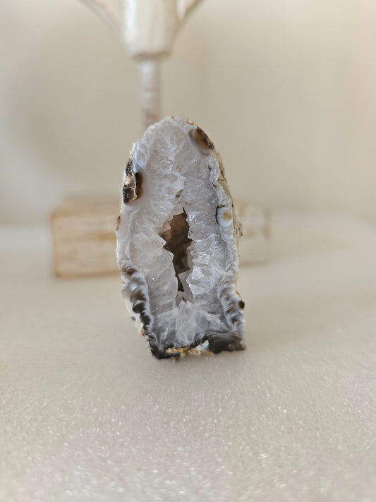 Agate geodes cave - Small