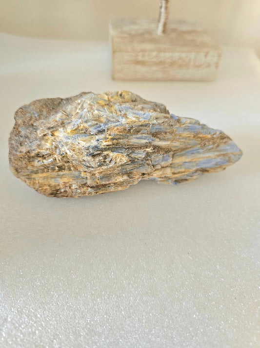 Large Blue Kyanite w Mica / 455g