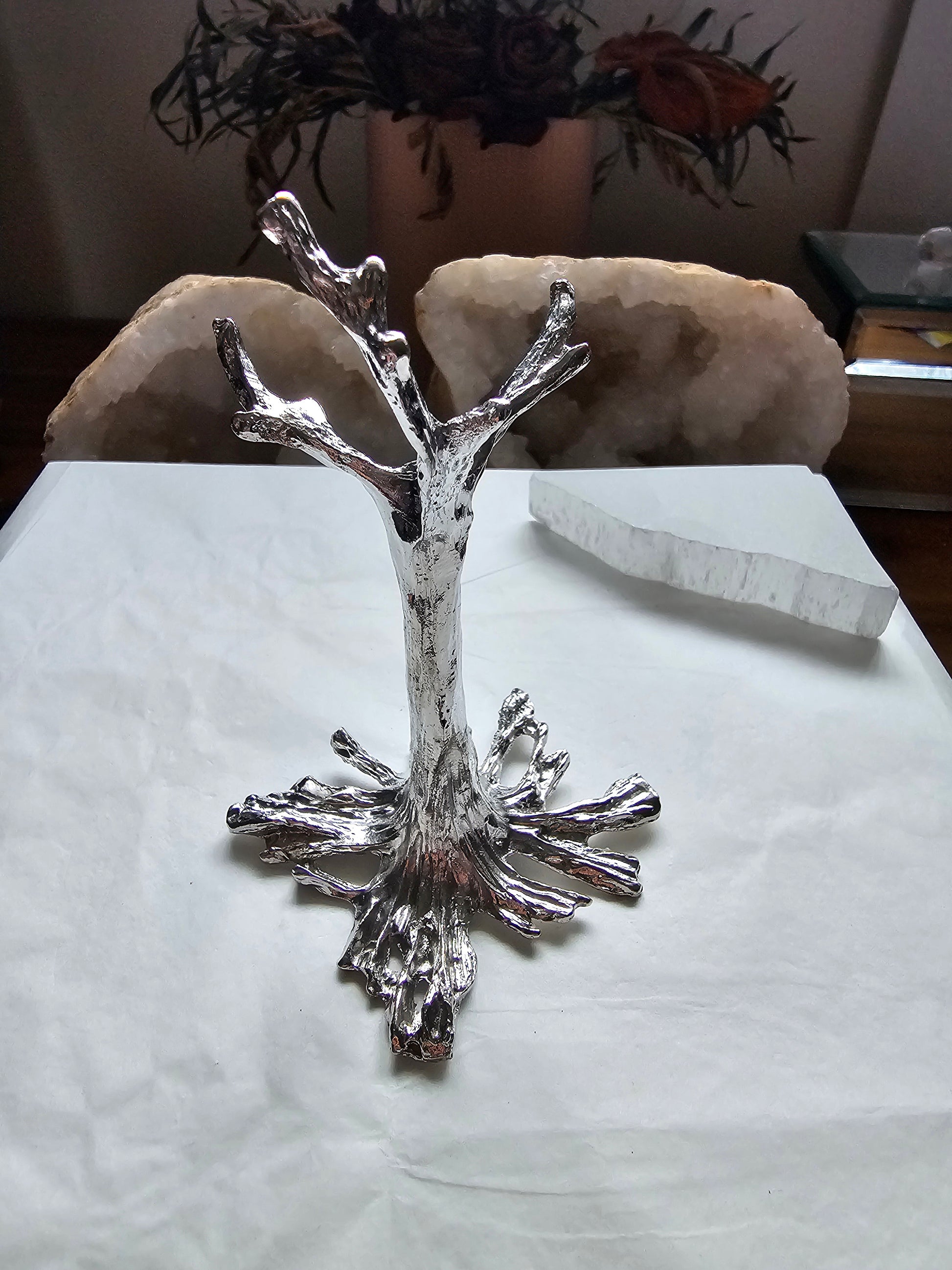 Silver tree sphere holder