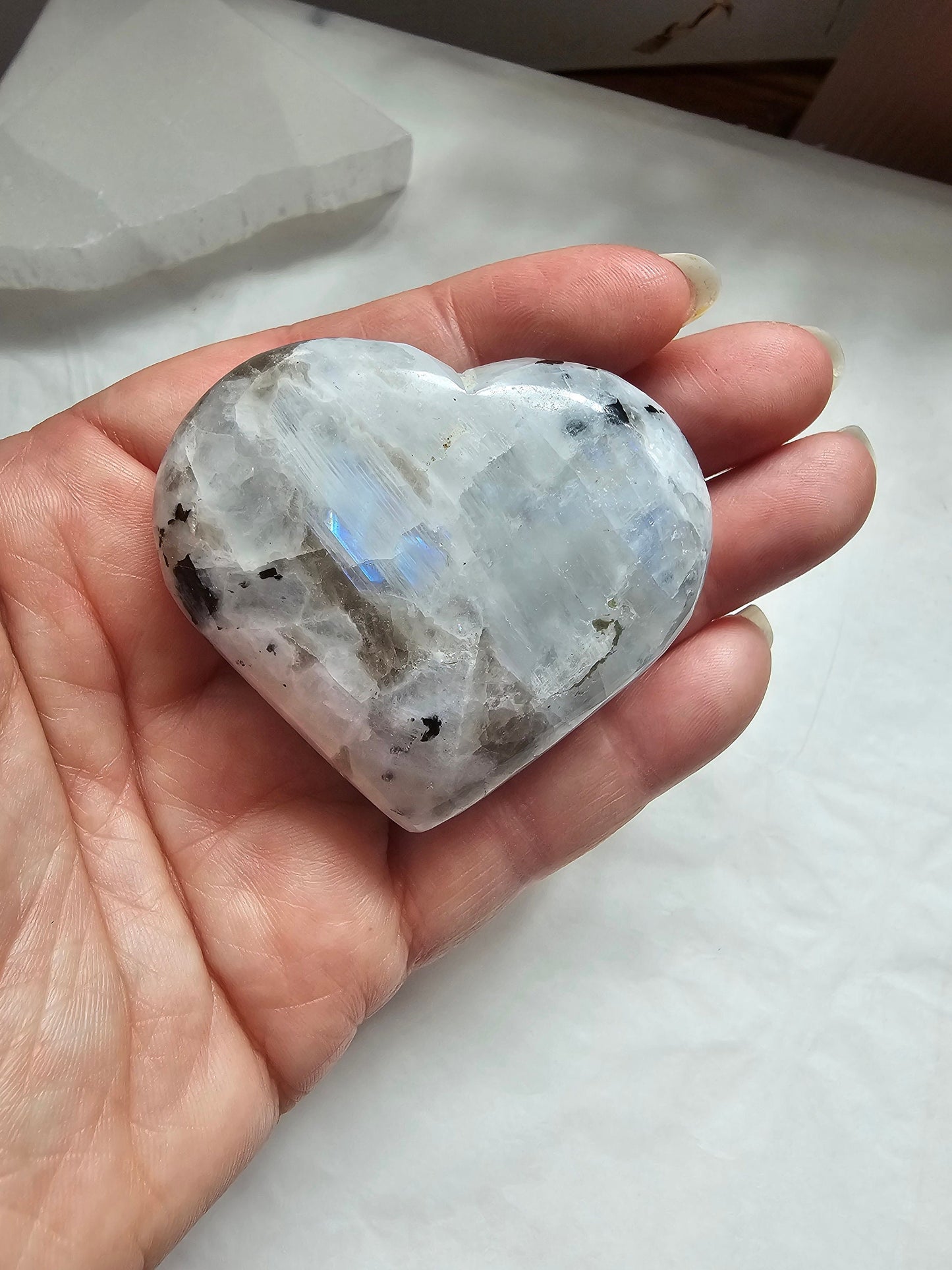 Flashy moonstone heart