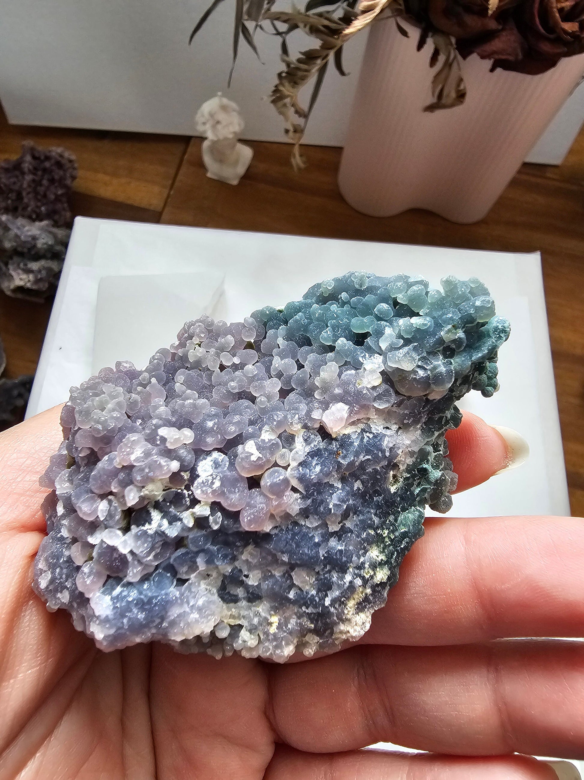 Grape Agate clusters - Sparkly - Large - Indonesia