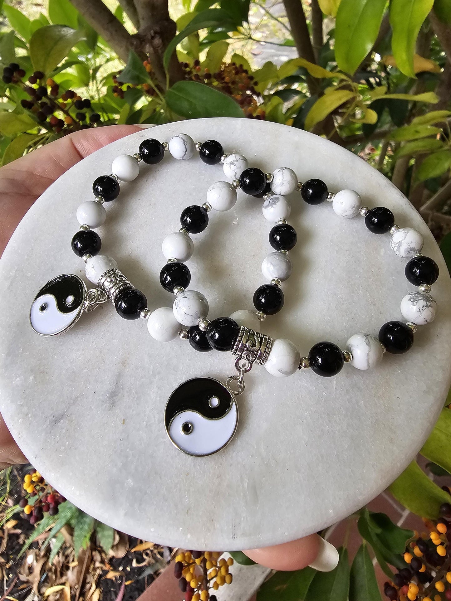 Yin Yang beaded bracelets - Howlite / obsidian