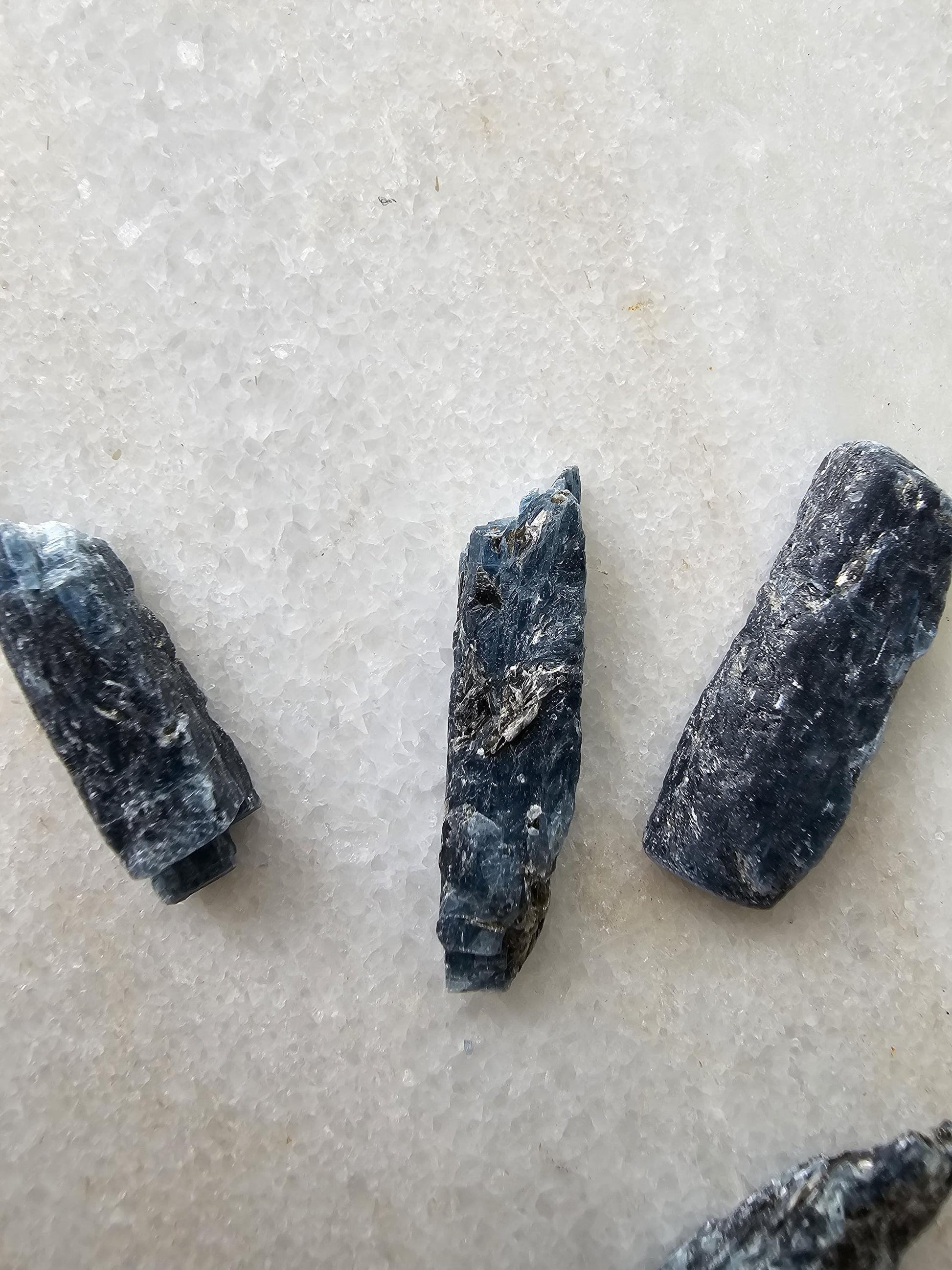 Ocean Kyanite blades - Harts range NT Australia / Cyan blue