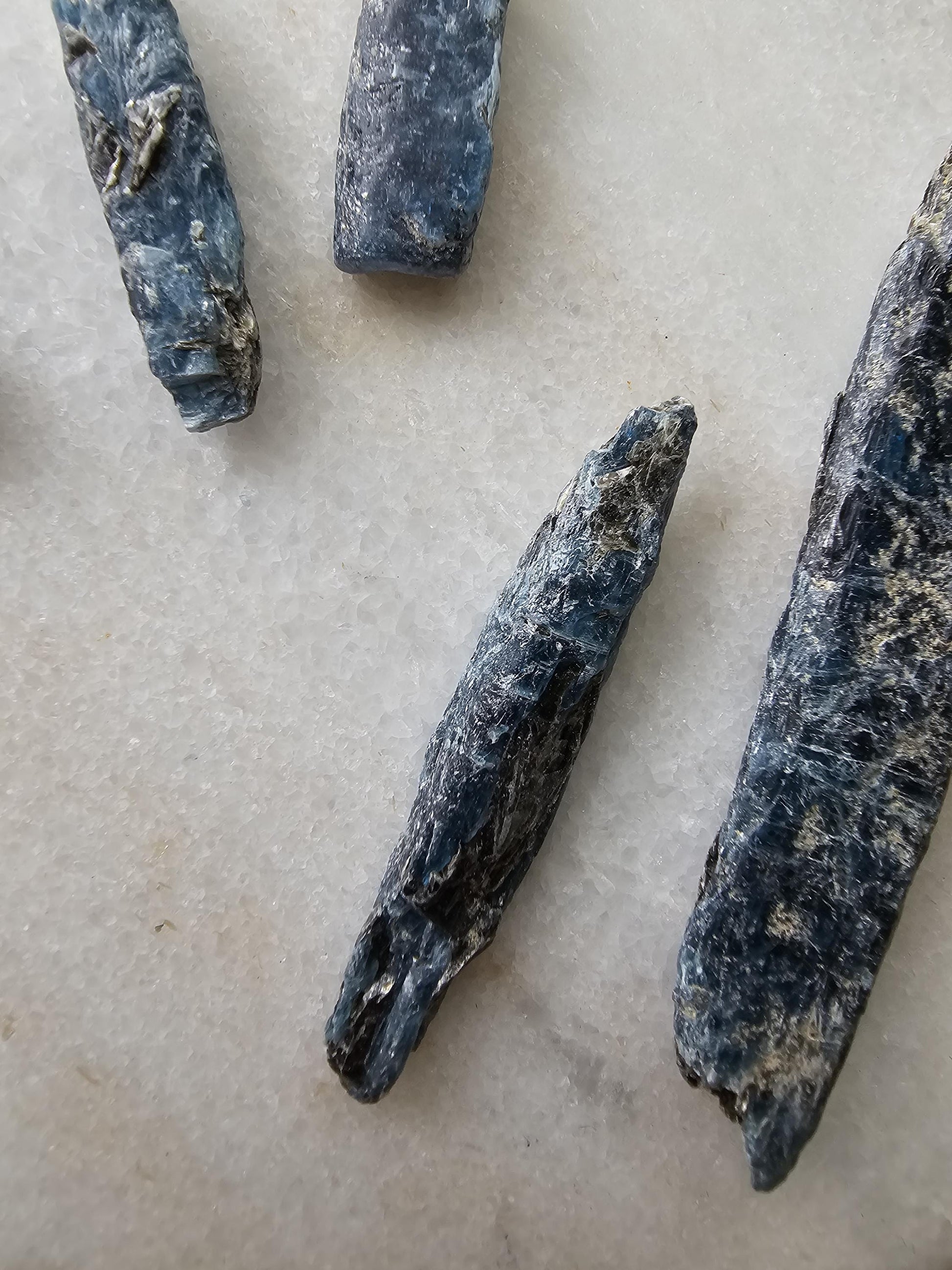 Ocean Kyanite blades - Harts range NT Australia / Cyan blue