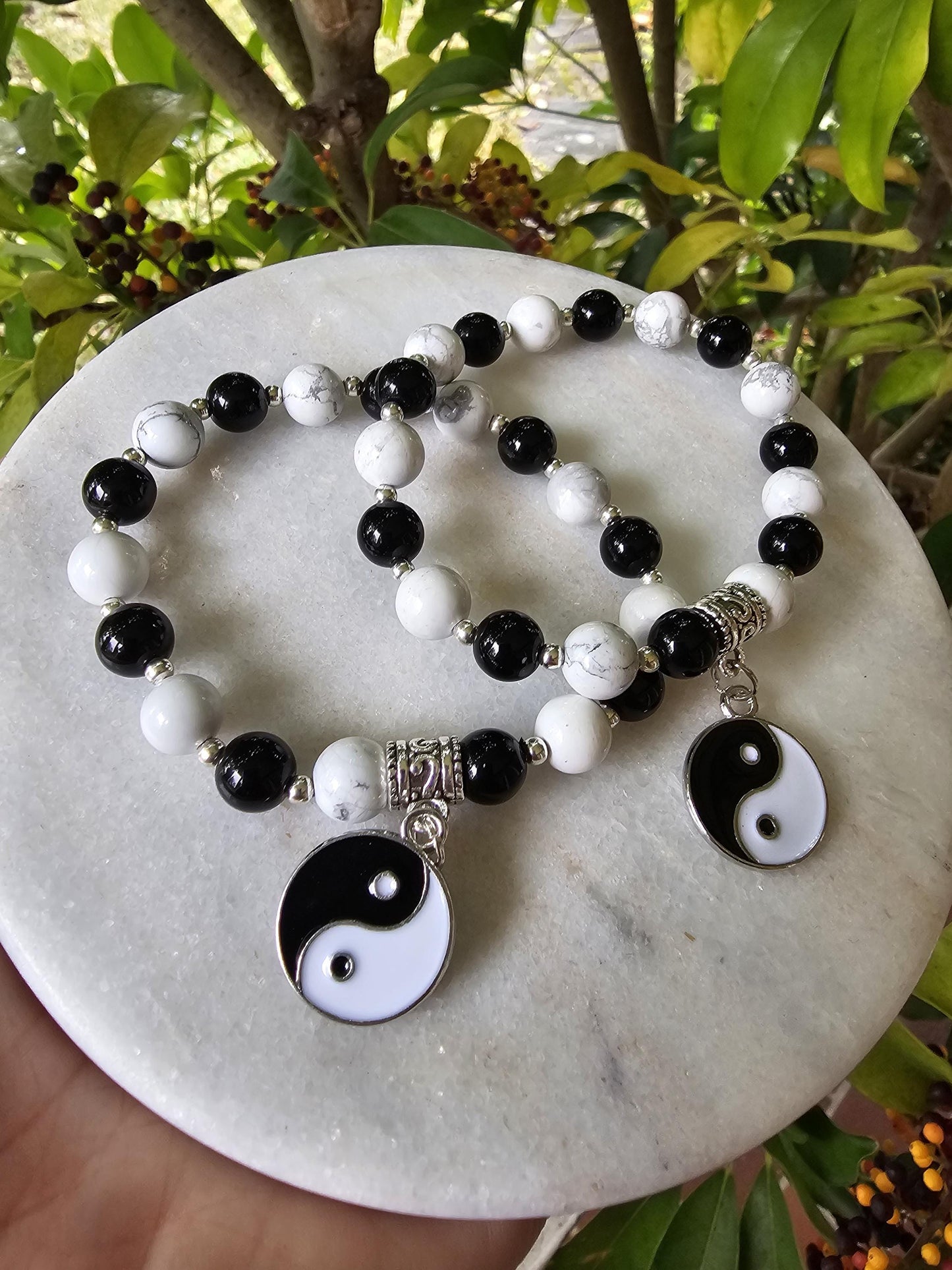 Yin Yang beaded bracelets - Howlite / obsidian