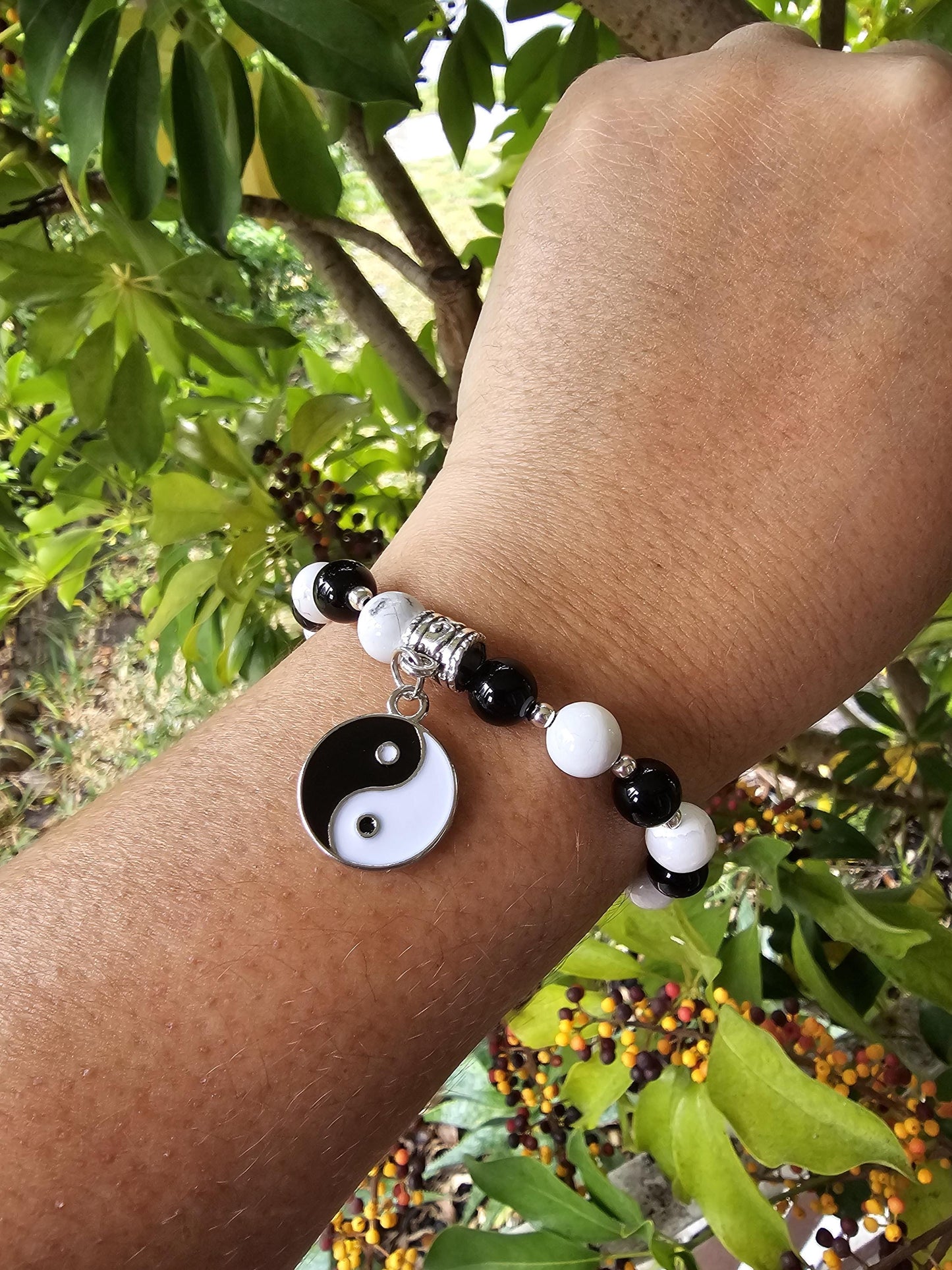 Yin Yang beaded bracelets - Howlite / obsidian