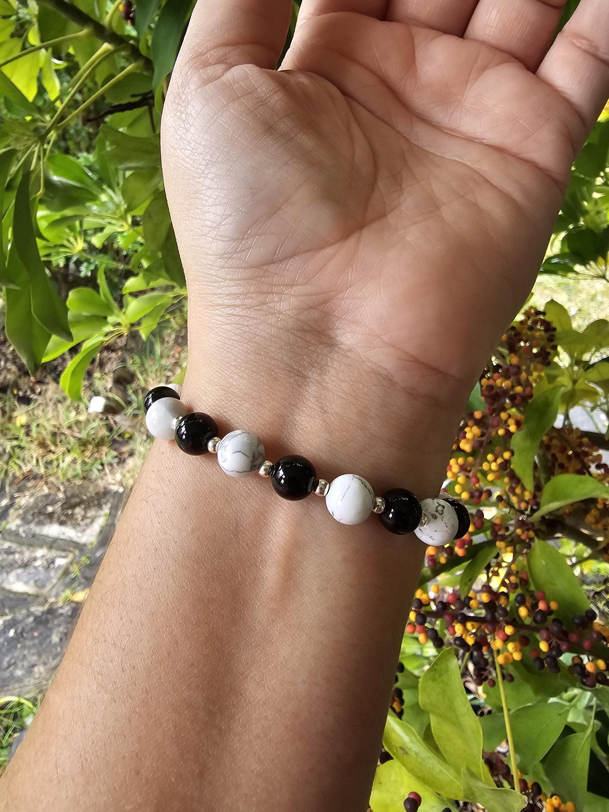 Yin Yang beaded bracelets - Howlite / obsidian