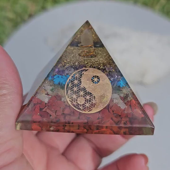 Chakra Yin Yang  Pyramid / Balanced and Polarity