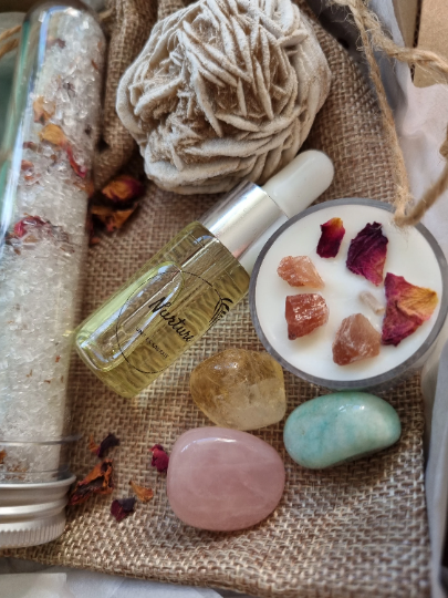 Self Love Pack / Crystals / Crystal Soy Candle / Essential oil / Bath Salt - Giftbox - Universal Fate