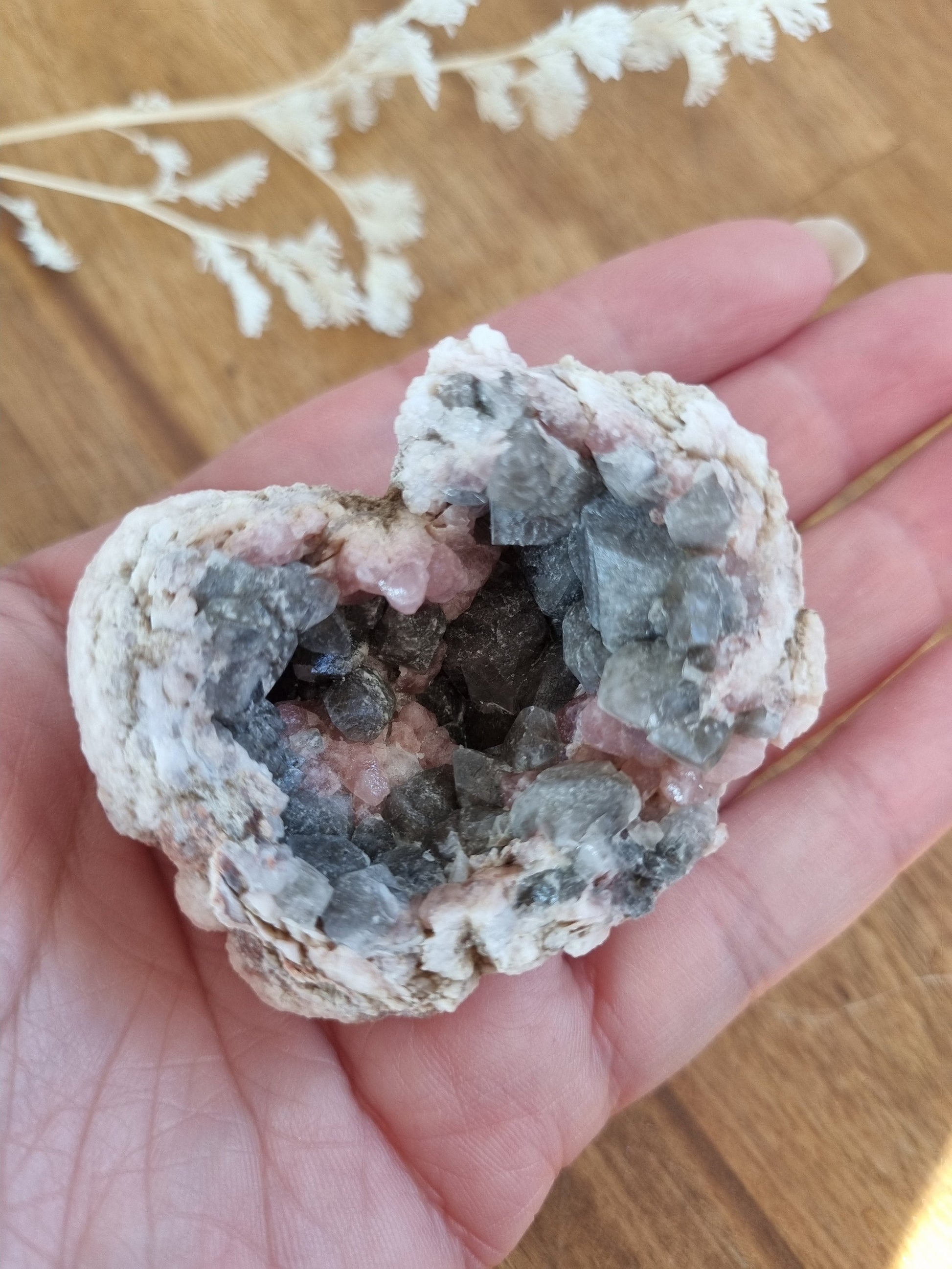 Pink Amythest Geode With Lots Of Analcime - Universal Fate