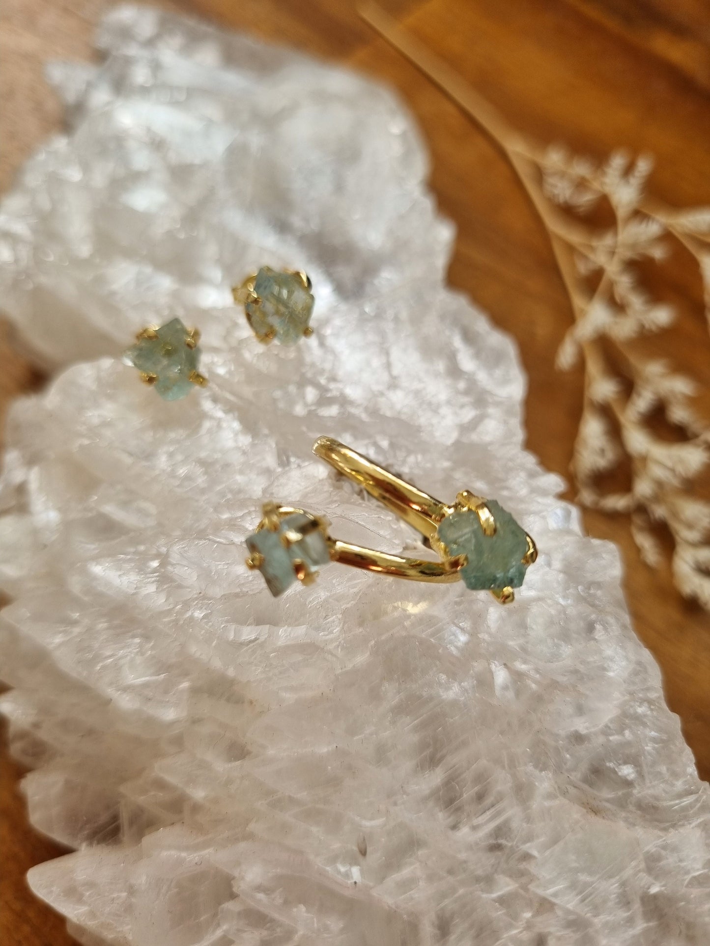 Raw Aquamarine Jewelry set / ring and stud earrings