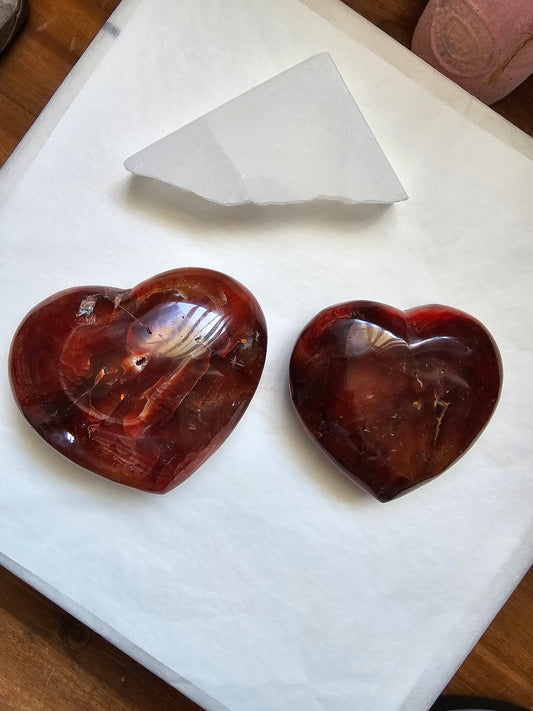 Carnelian Puffy heart / Dark red