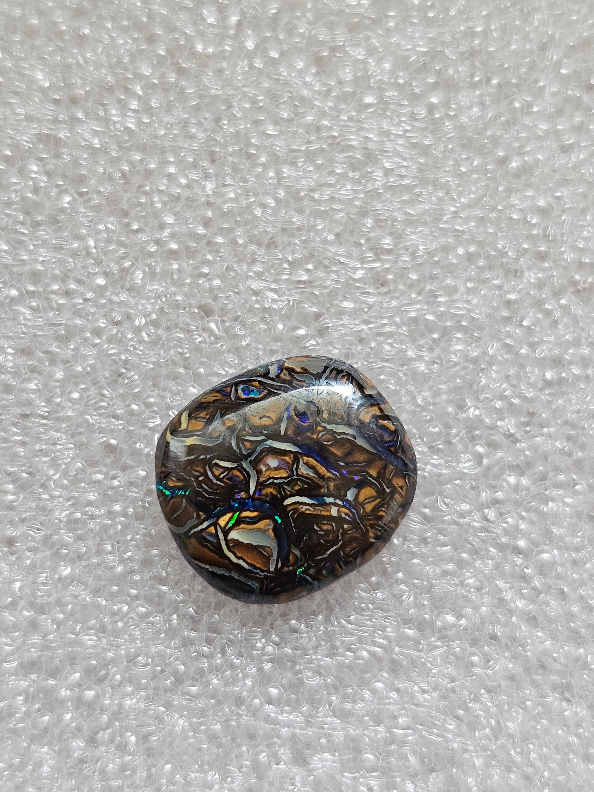 Aussie boulder opal / QLD Opal Cabochon / Matrix opal