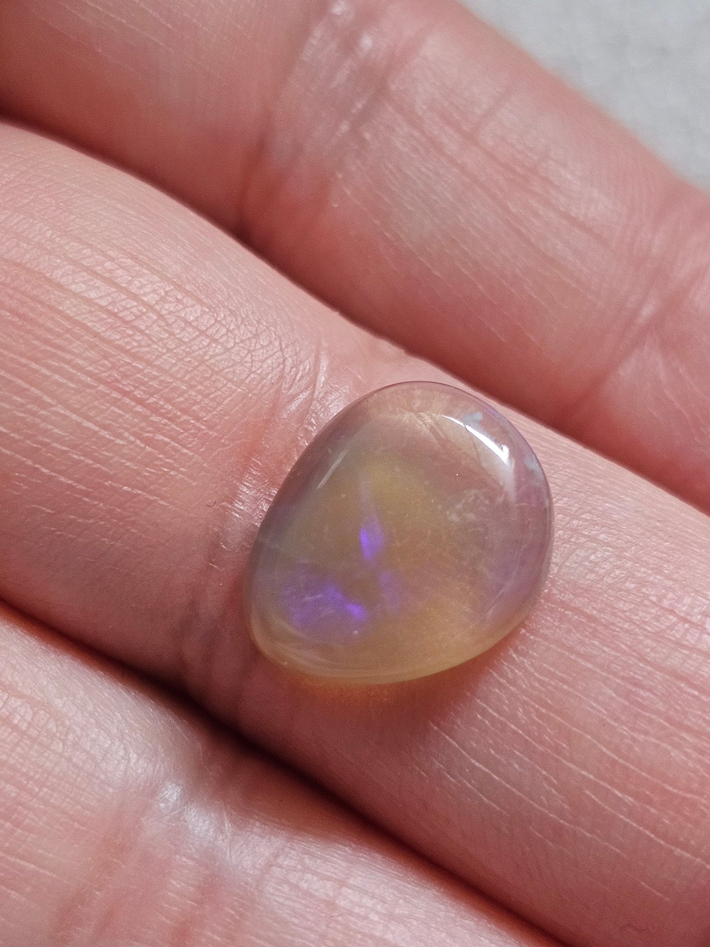 Australian opal NSW / Crystal opal / Lightning ridge Opal
