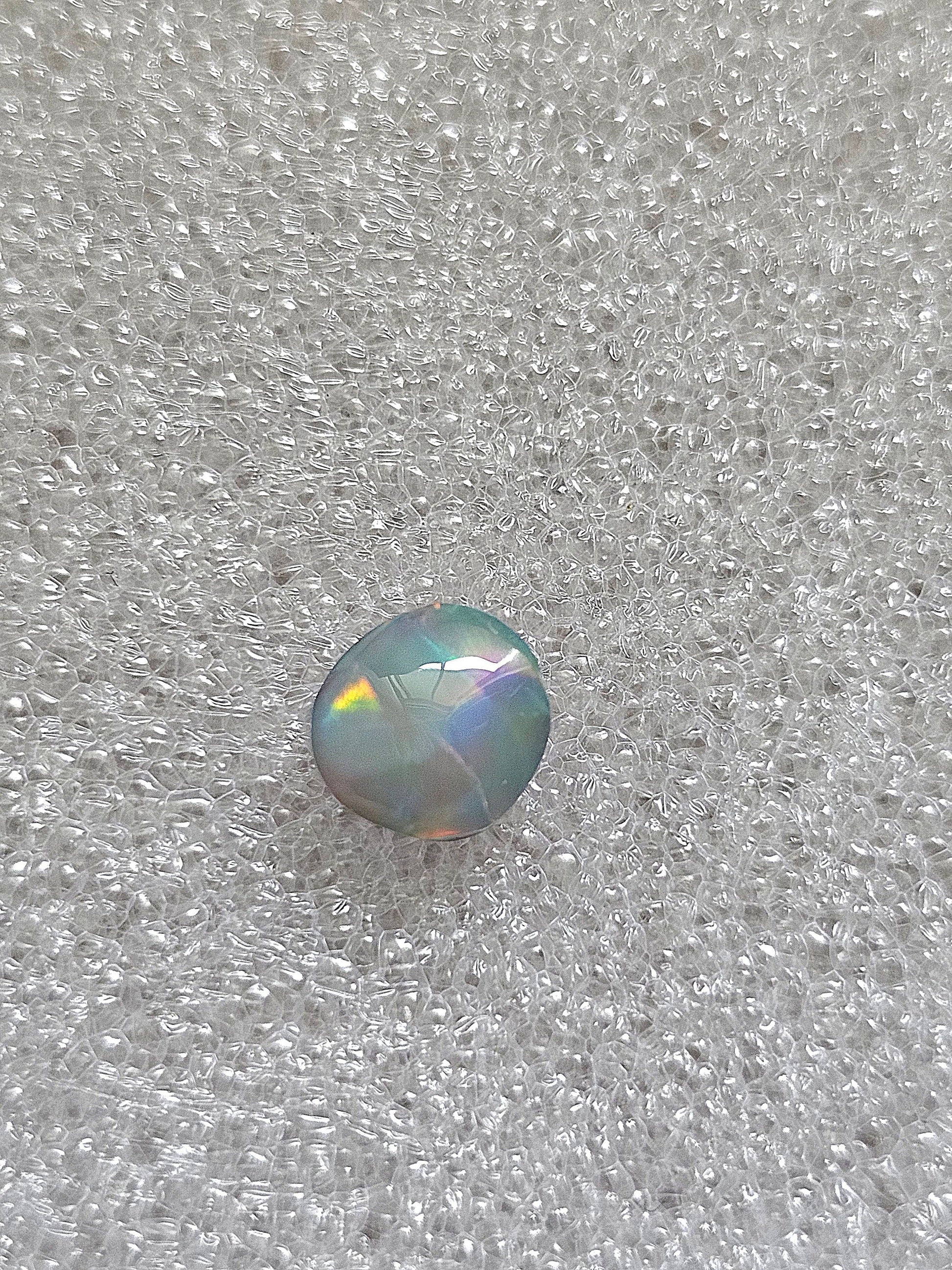 Australian doublet opal / roundish black opal / Lightning ridge Opal NSW