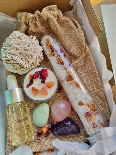 LOVED UP Gift box / Crystals / Candle / Bath Salt / Gift Set - Universal Fate